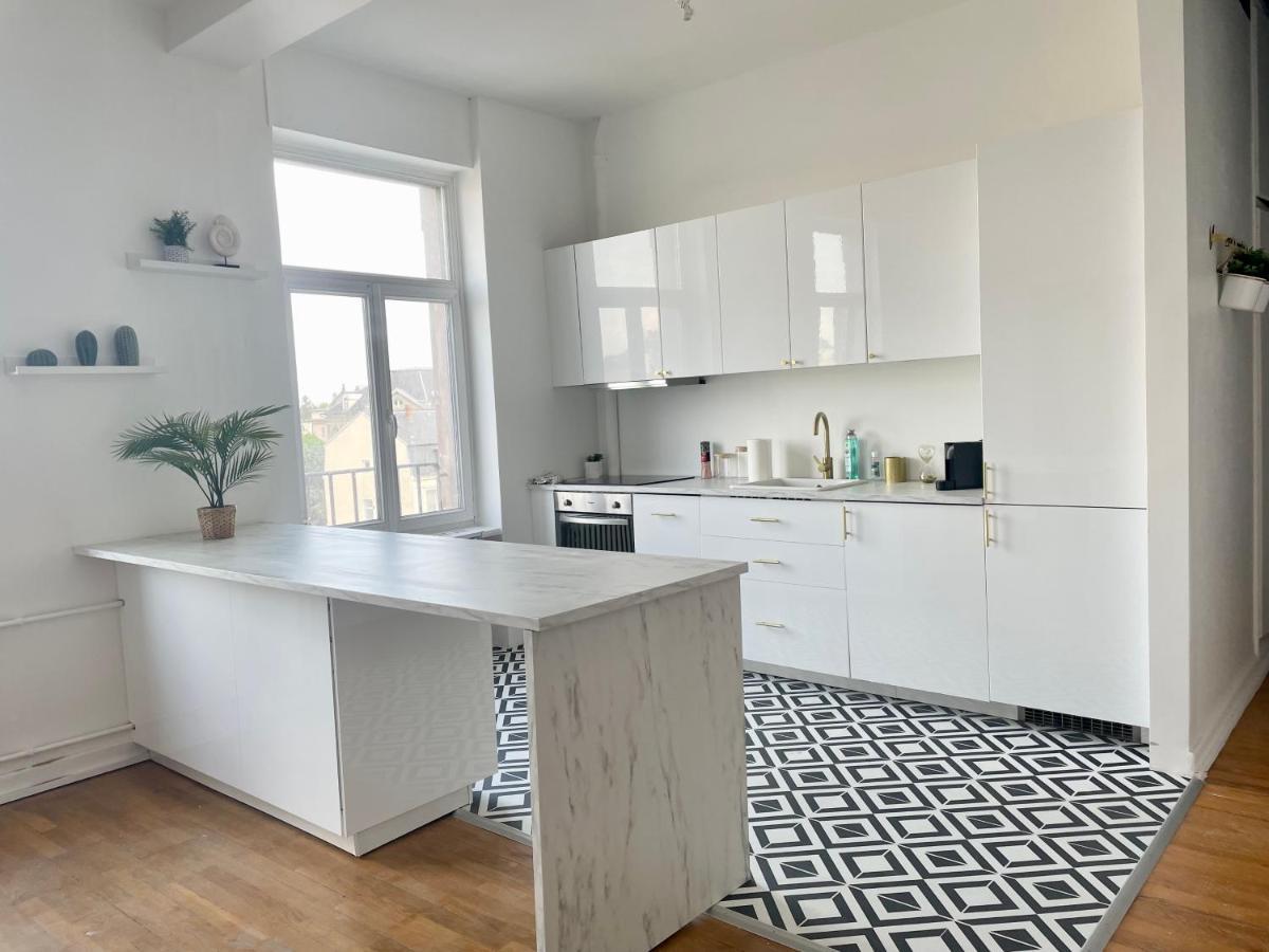 Nid Urbain Colmarien - 4 Personnes - Garage Apartment Exterior foto